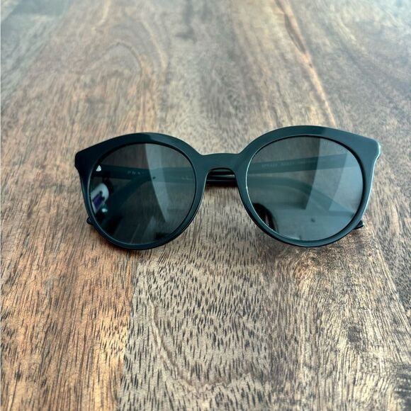 (Last call) EUC Prada PR 02XS HERITAGE Sunglasses with case and box - Picture 8 of 15